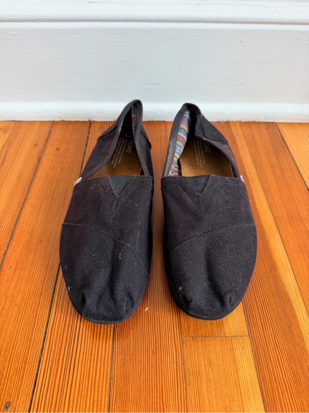Men’s Toms size 10